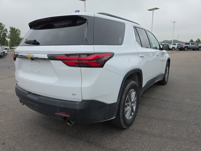 Used 2023 Chevrolet Traverse LT FWD image 3