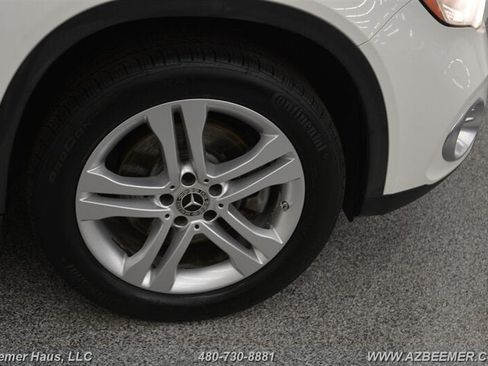 Used 2018 Mercedes-Benz GLA 250 4MATIC w/ Premium Package image 43