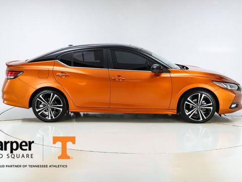 Used 2021 Nissan Sentra SR w/ SR Premium Package image 10