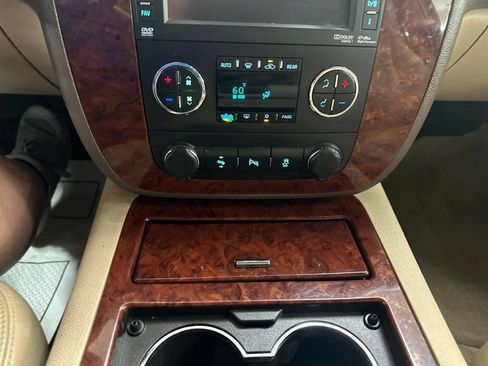 Used 2012 Chevrolet Tahoe LTZ AWD/4WD image 50