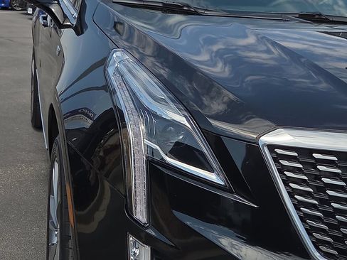 Used 2023 Cadillac XT5 Premium Luxury w/ Technology Package FWD image 7