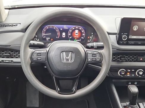 Used 2025 Honda Accord LX image 23