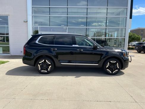 Used 2025 Kia Telluride S AWD/4WD image 4