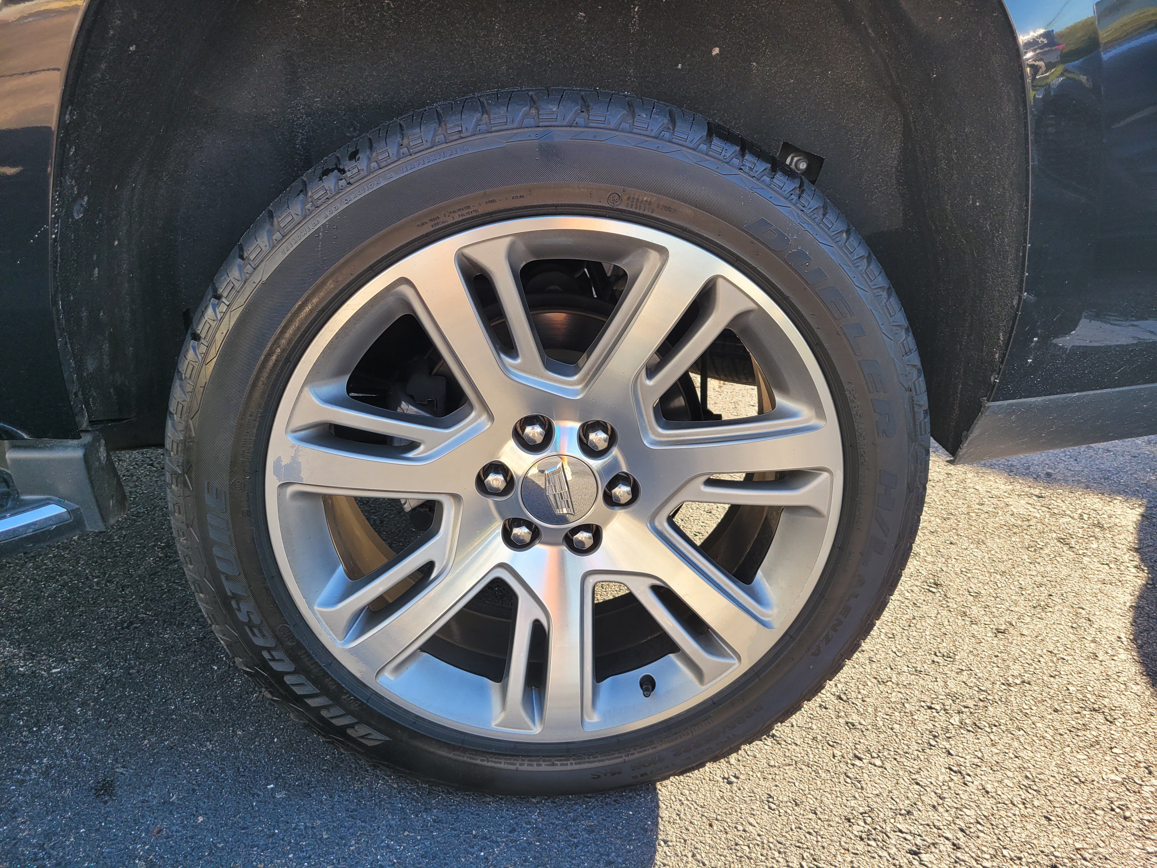 Used 2020 Cadillac Escalade Luxury RWD image 8