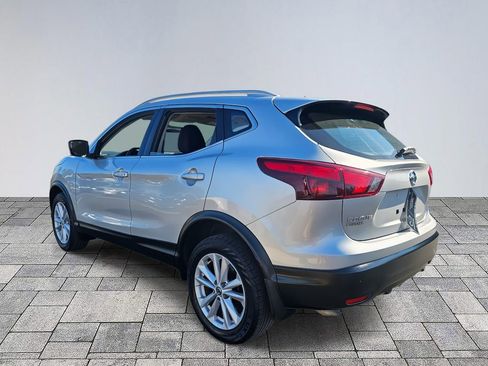 Used 2017 Nissan Rogue Sport SV image 5