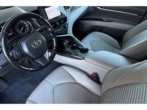 Used 2022 Toyota Camry SE FWD image 10