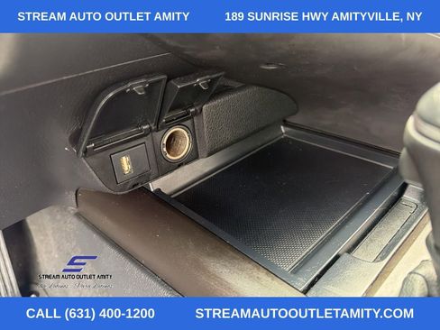 Used 2022 Toyota Camry SE FWD image 32