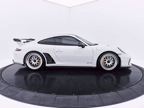 Used 2018 Porsche 911 GT3 RWD image 21