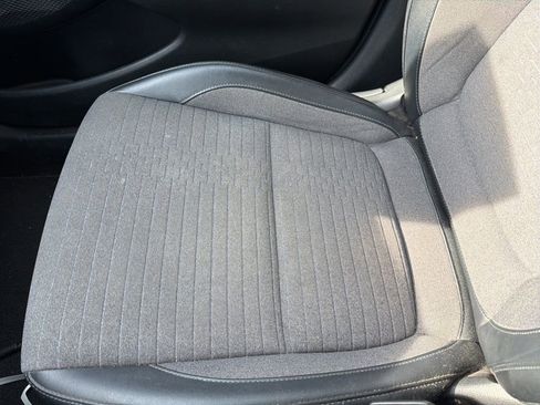 Used 2021 Kia Seltos S FWD image 23