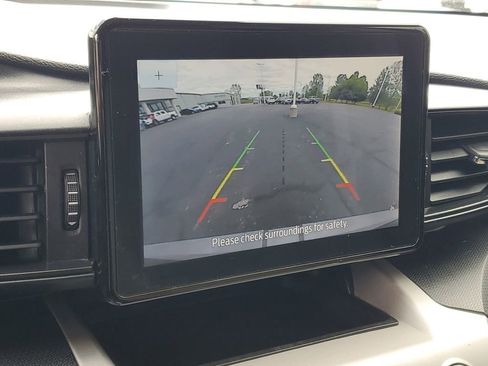 Used 2023 Ford Explorer 4WD w/ Class IV Trailer Tow Package image 19