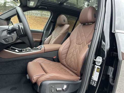 Used 2024 BMW X5 xDrive40i w/ Premium Package AWD/4WD image 31