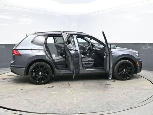Used 2021 Volkswagen Tiguan SE R-Line image 48
