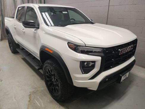 New 2026 GMC Canyon Elevation w/ Convenience Package image 5