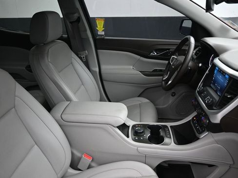 Used 2023 GMC Acadia SLT image 14