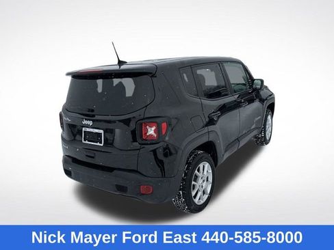 Used 2023 Jeep Renegade Latitude AWD/4WD image 8