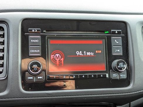 Used 2018 Honda HR-V LX image 19