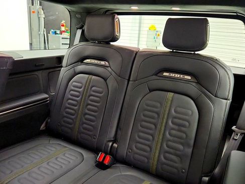 Used 2024 Rivian R1S Adventure image 22