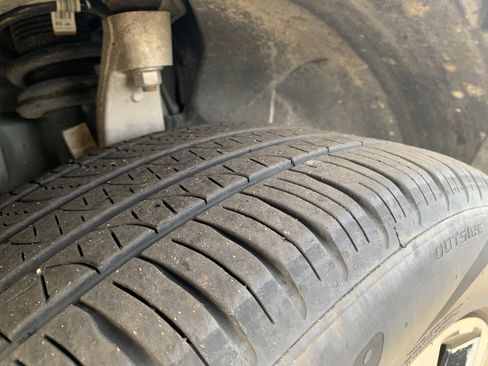 Used 2025 Volvo XC60 B5 Plus image 12