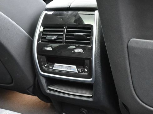 Used 2023 BMW X5 xDrive40i w/ Premium Package AWD/4WD image 46