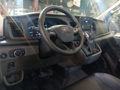 Used 2023 Ford Transit 250 Low Roof RWD image 5