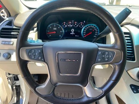 Used 2019 GMC Yukon Denali w/ Denali Ultimate Package RWD image 26