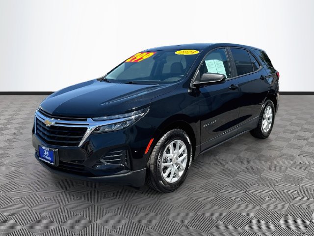 Used 2024 Chevrolet Equinox LS FWD image 3