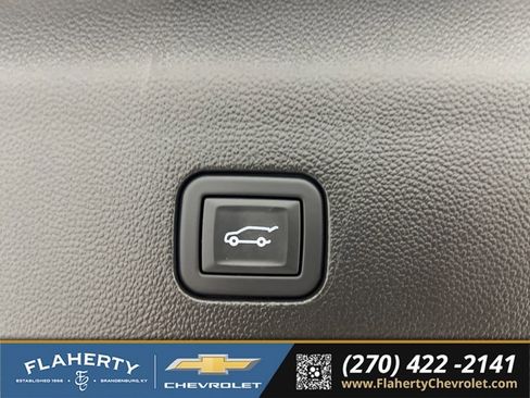 Used 2024 Buick Enclave Essence w/ Experience Buick Package AWD/4WD image 21