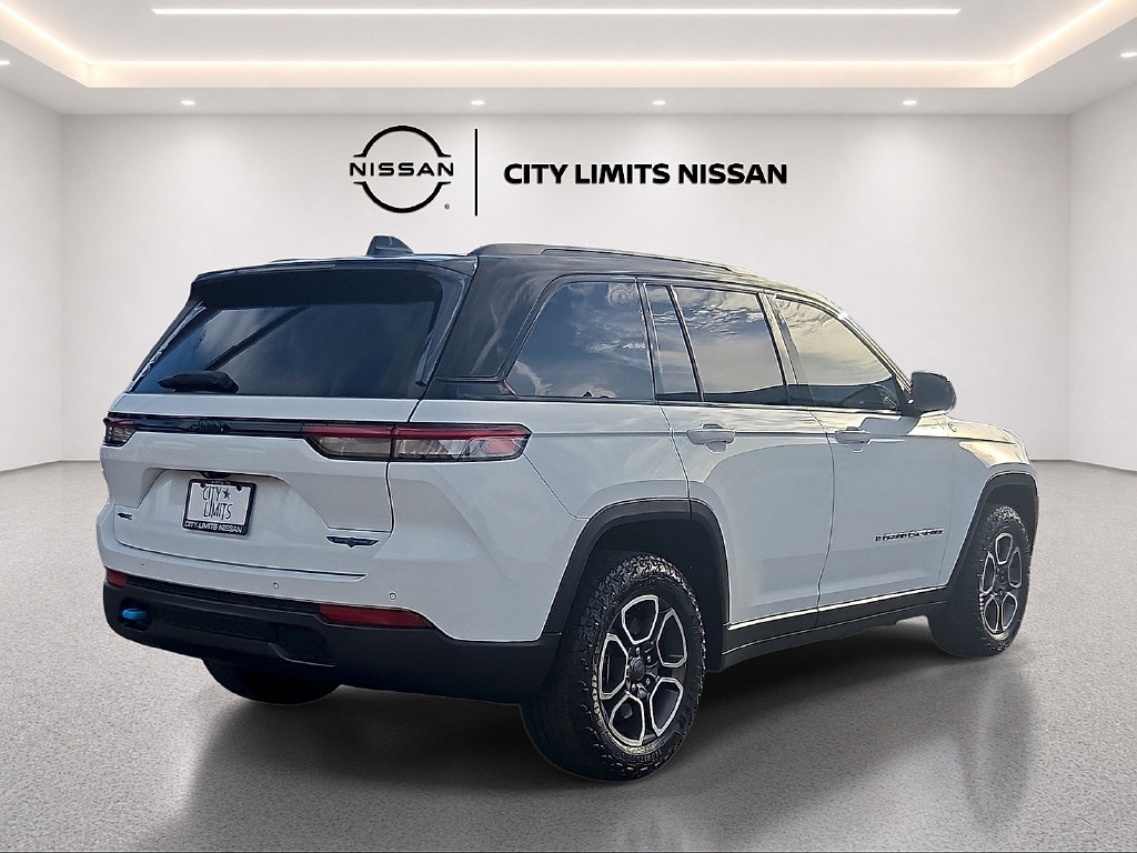 Used 2023 Jeep Grand Cherokee Trailhawk AWD/4WD image 5
