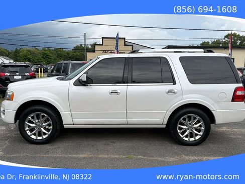 Used 2017 Ford Expedition Limited w/ Equipment Group 301A AWD/4WD image 8