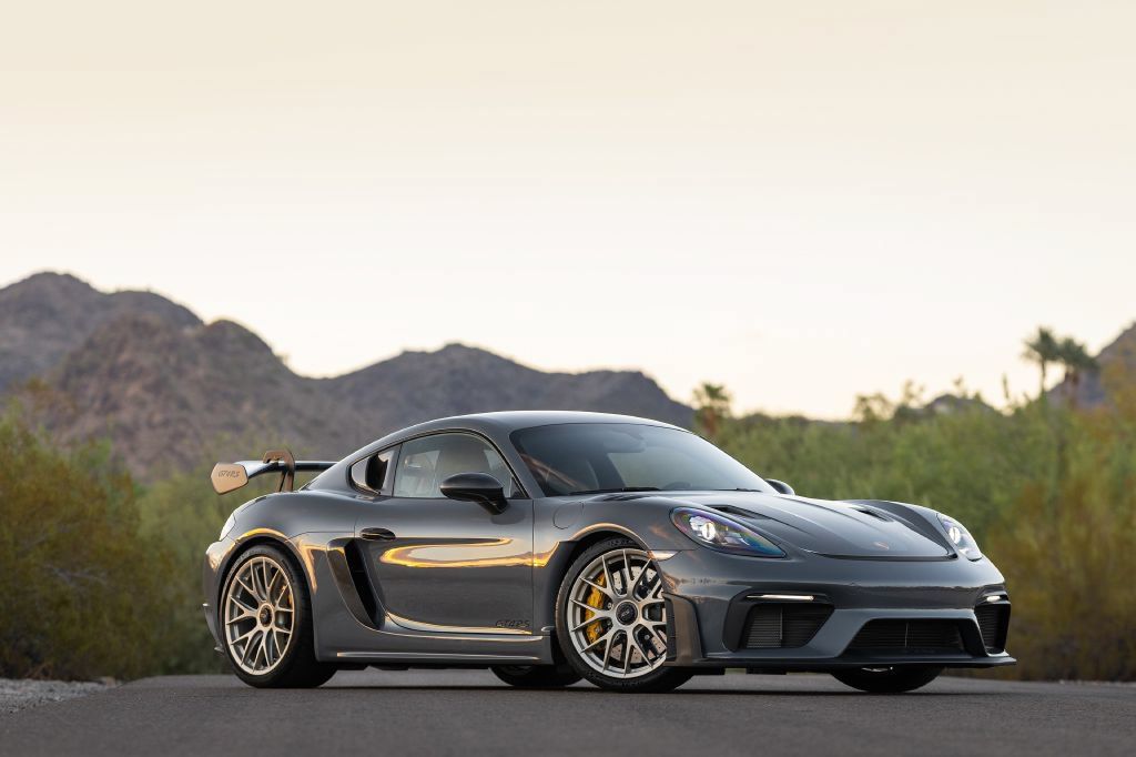 Used 2023 Porsche 718 Cayman GT4 RS RWD image 3