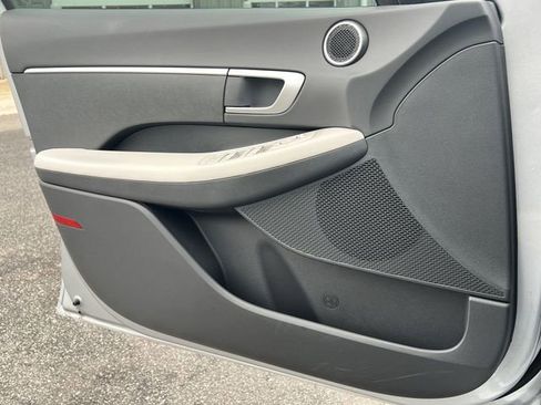Certified 2025 Hyundai Sonata SE FWD image 30