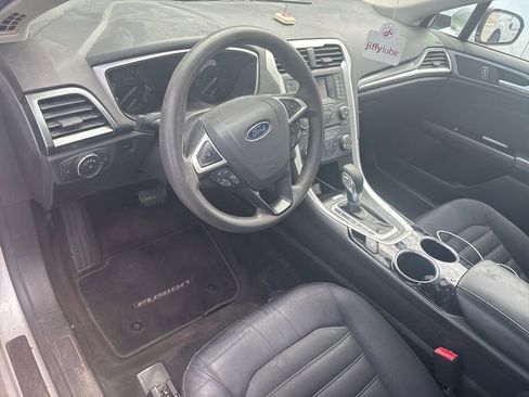 Used 2013 Ford Fusion SE FWD image 9