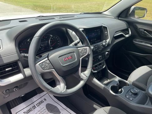 Used 2024 GMC Terrain SLE w/ Driver Convenience Package FWD image 22
