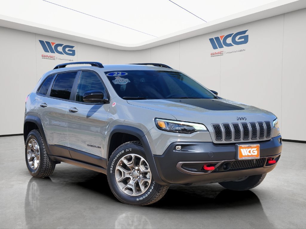 Used 2022 Jeep Cherokee Trailhawk w/ Premium Leather Package AWD/4WD image 6