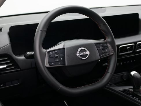 Used 2026 Nissan Sentra SR w/ Floor Mat Package FWD image 8