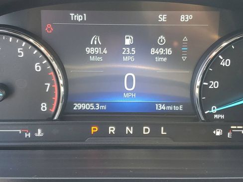 Used 2023 Ford Explorer XLT w/ Equipment Group 202A AWD/4WD image 15