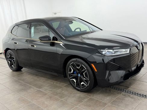 Used 2023 BMW iX xDrive50 w/ Premium Package AWD/4WD image 6