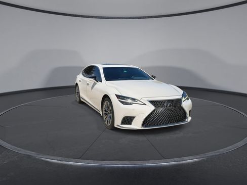 Used 2021 Lexus LS 500 w/ Accessory Package (Z2) RWD image 3