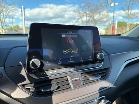 Used 2024 Nissan Altima 2.5 SR image 15