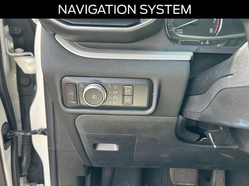Used 2020 Ford Explorer XLT w/ Equipment Group 202A AWD/4WD image 18