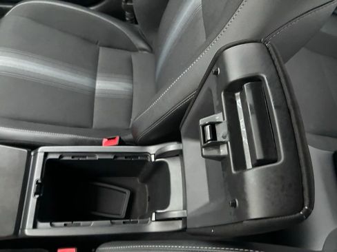 Used 2025 Honda Civic Sport image 32