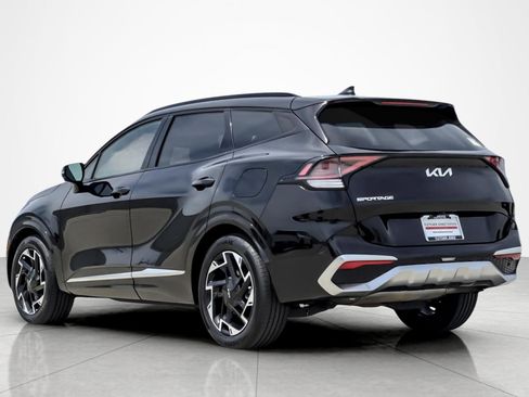 Used 2023 Kia Sportage SX image 3