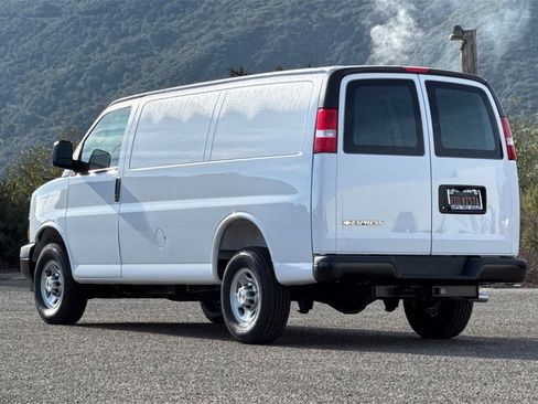 New 2025 Chevrolet Express 2500 w/ Enhanced Convenience Package image 6