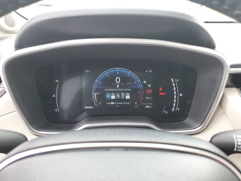 Certified 2023 Toyota Corolla Cross XLE w/ Convenience Package FWD image 23