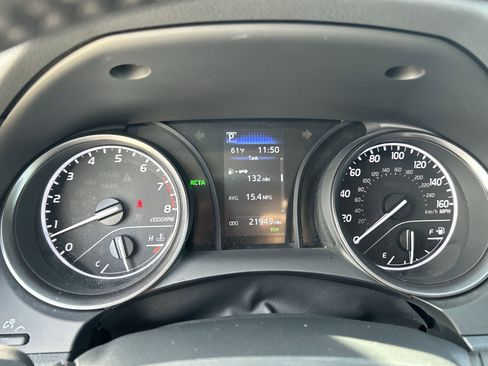 Used 2024 Toyota Camry SE w/ TRD Appearance Package (TMS) image 10