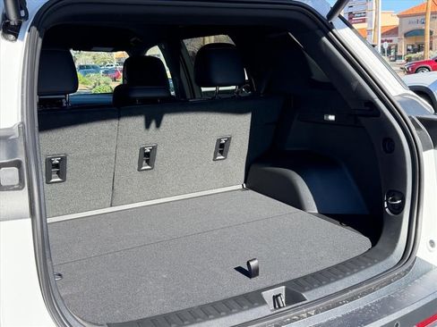 New 2026 Chevrolet Equinox LT w/ Convenience Package II image 8