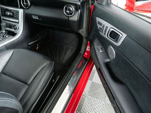 Used 2013 Mercedes-Benz SLK 250 image 20