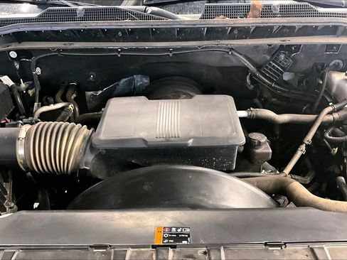 Used 2024 Chevrolet Silverado 2500 LT AWD/4WD image 9