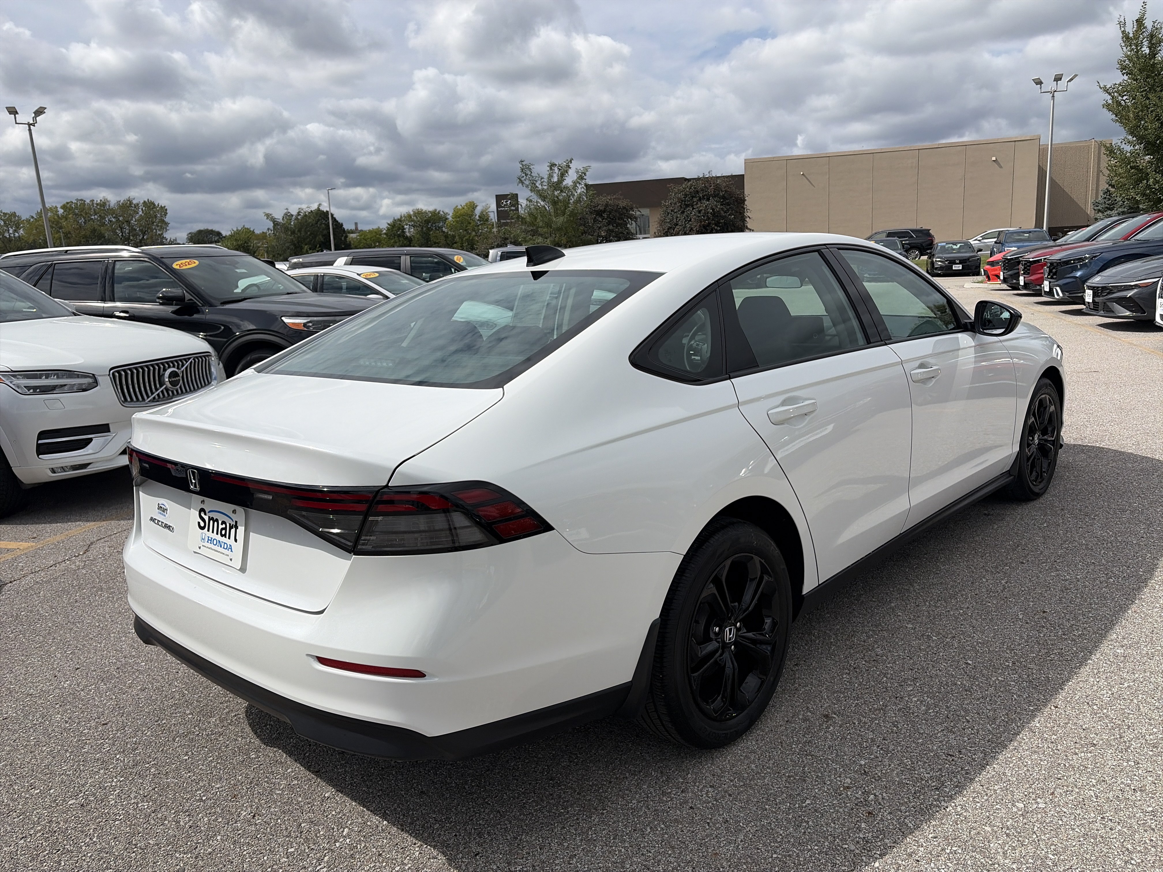Certified 2025 Honda Accord SE image 5