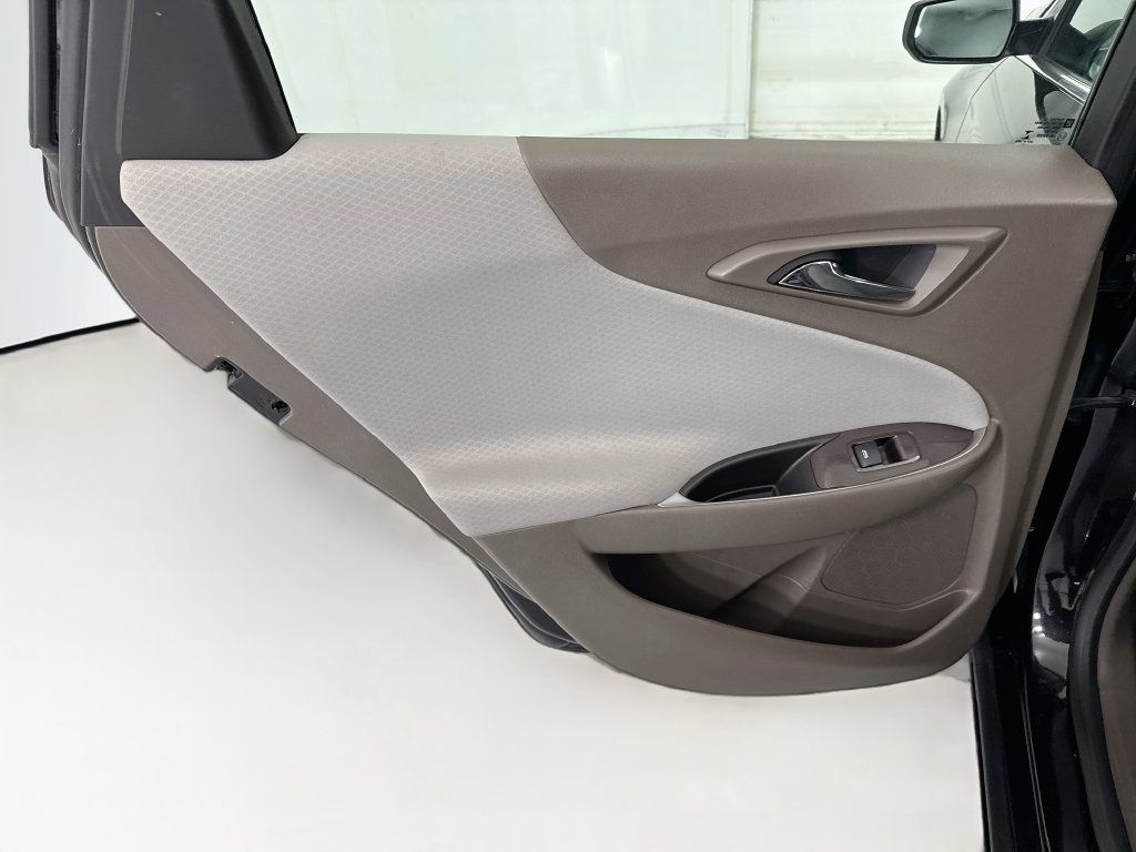 Used 2023 Chevrolet Malibu LS FWD image 24